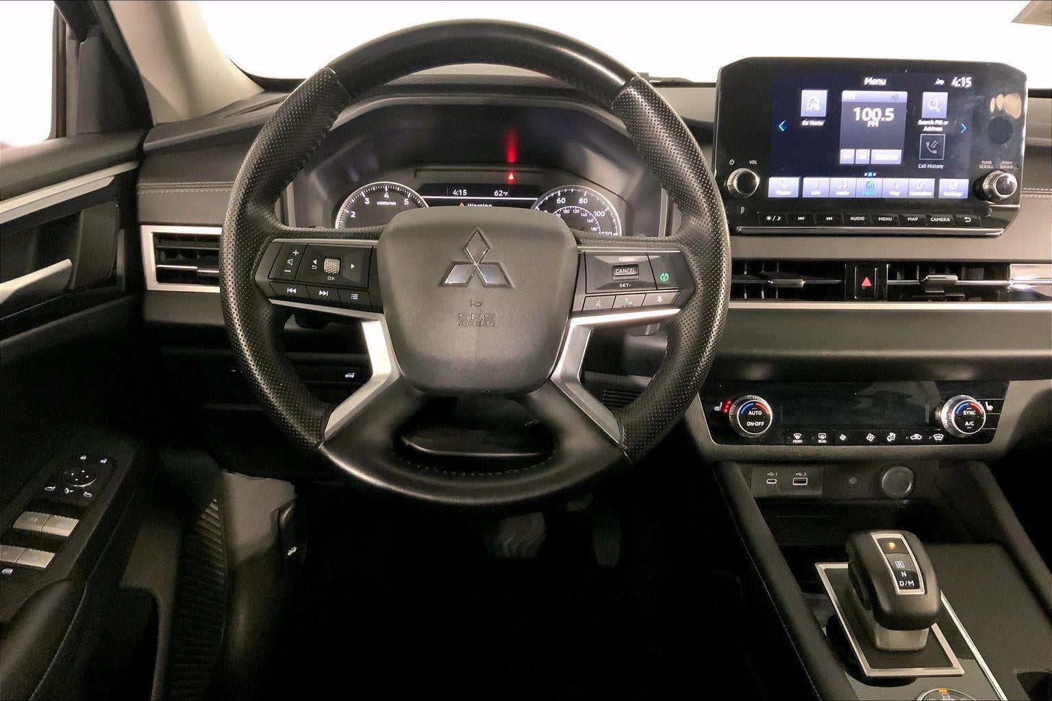 2024 Mitsubishi Outlander SE