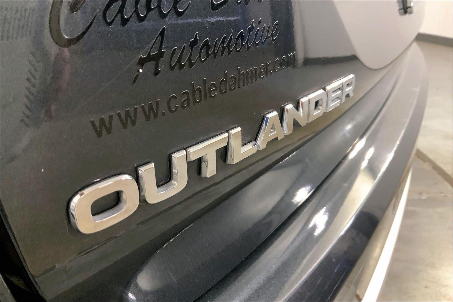 2024 Mitsubishi Outlander SE