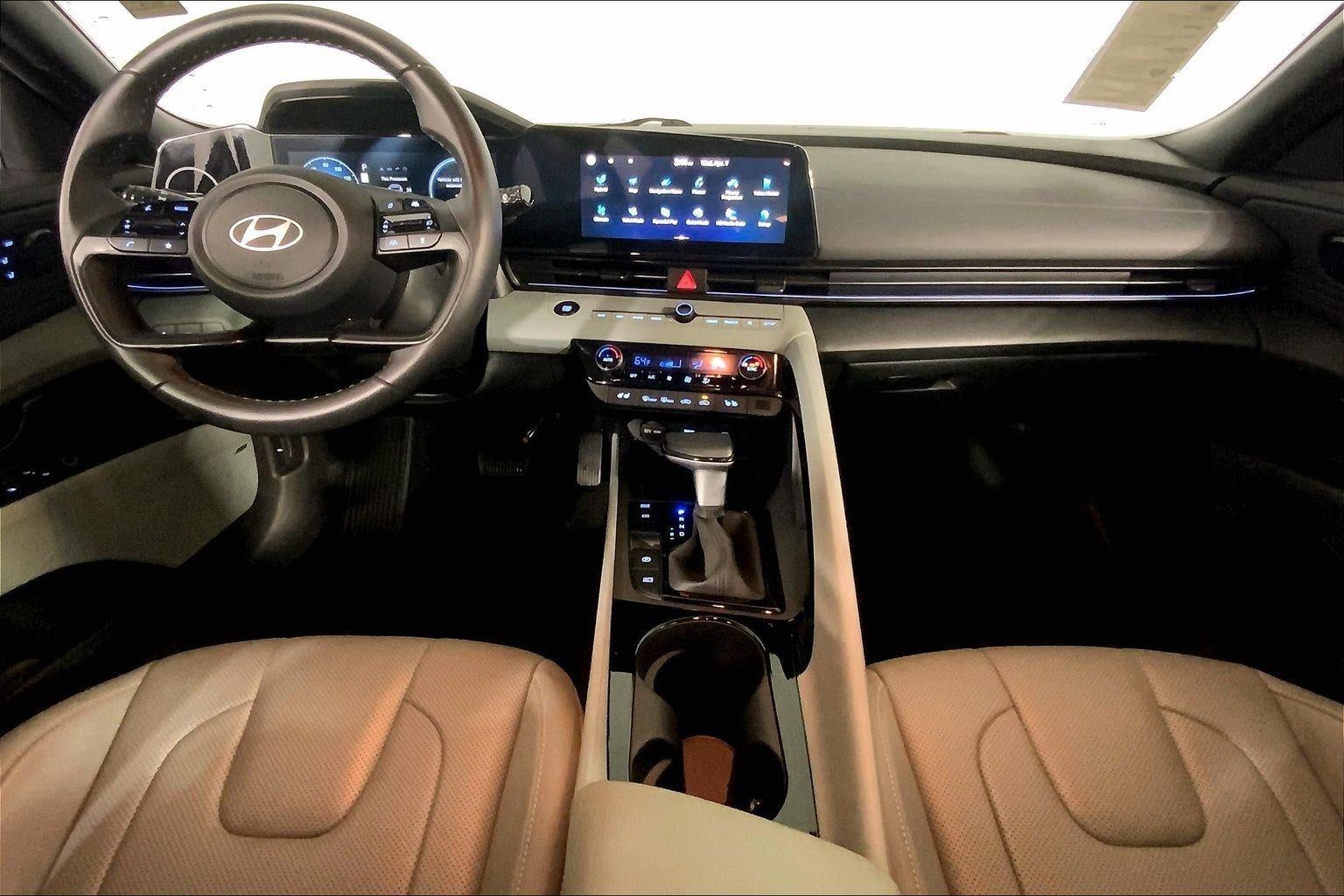 2025 Hyundai Elantra Hybrid Limited