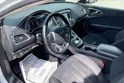 2016 Chrysler 200 Limited