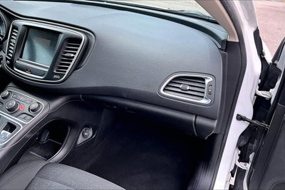 2016 Chrysler 200 Limited