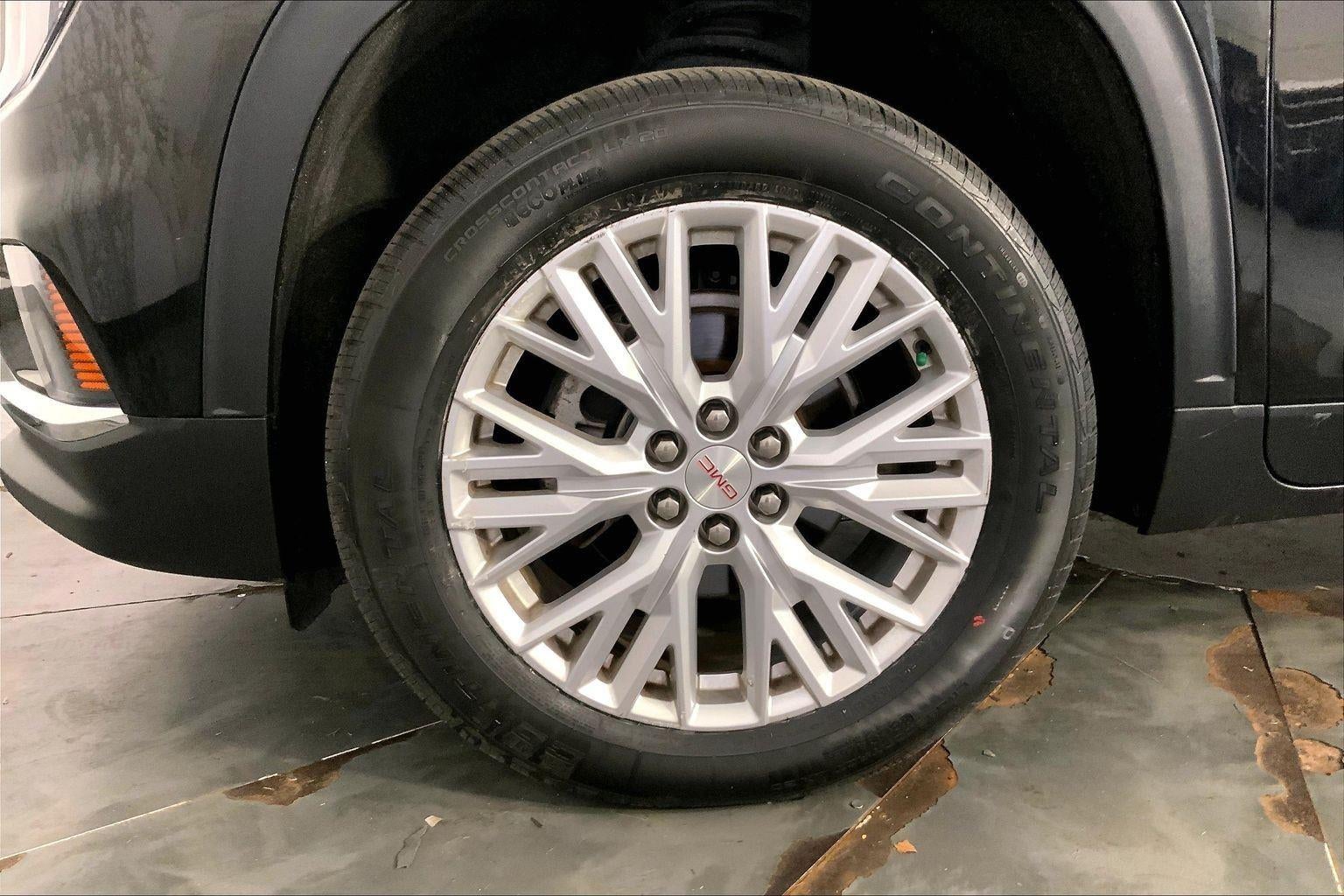 2024 GMC Acadia Elevation