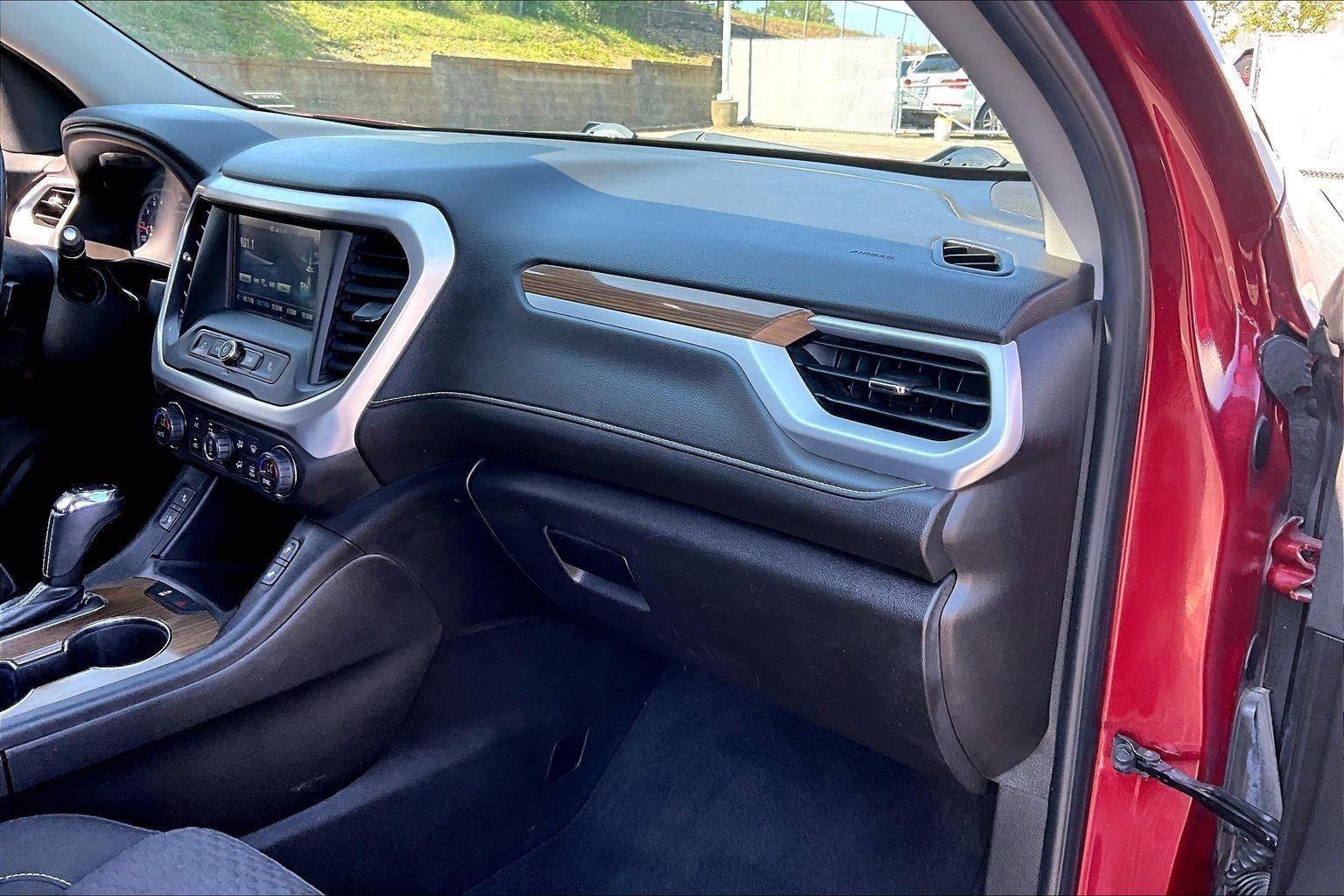 2018 GMC Acadia SLE