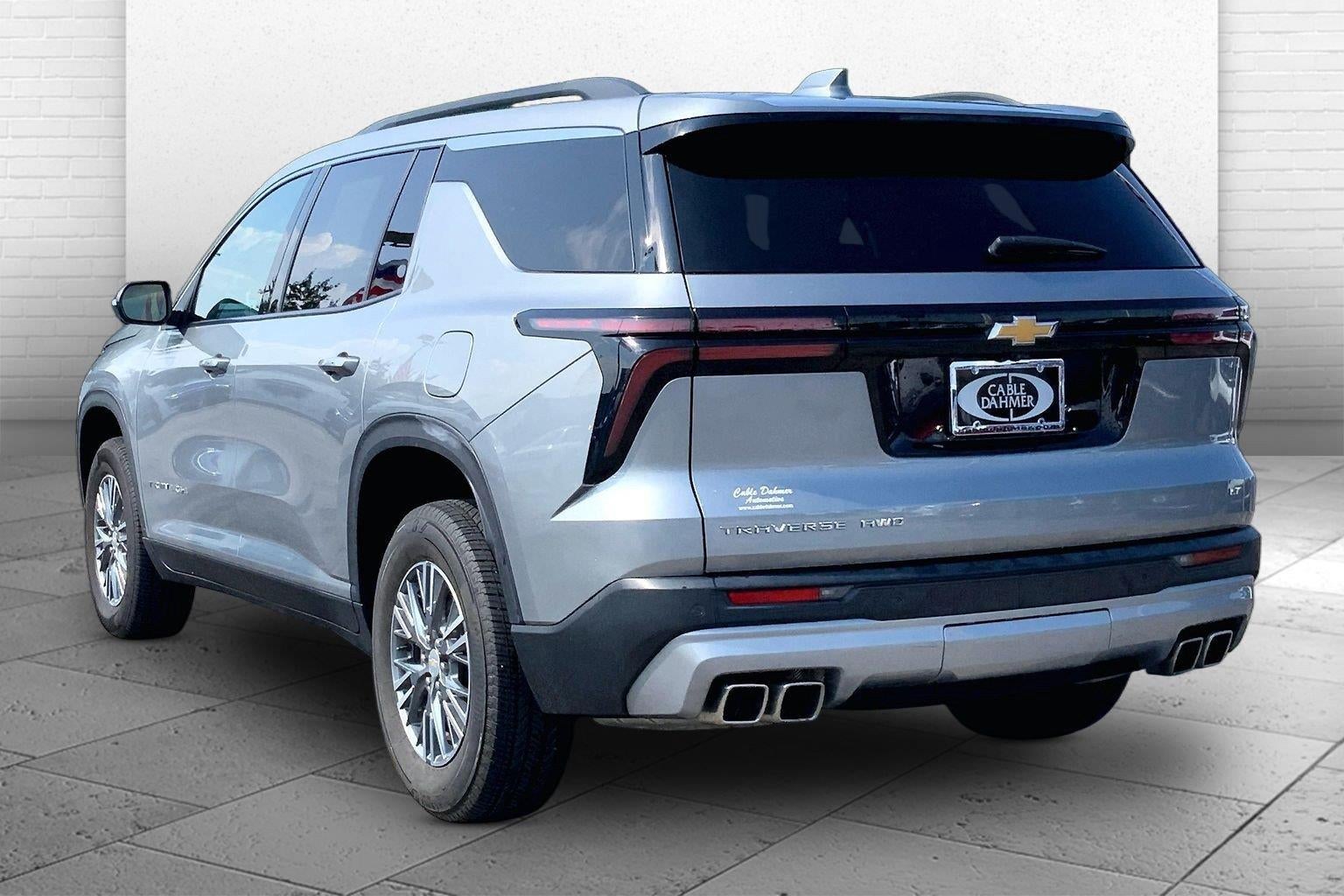 2024 Chevrolet Traverse LT