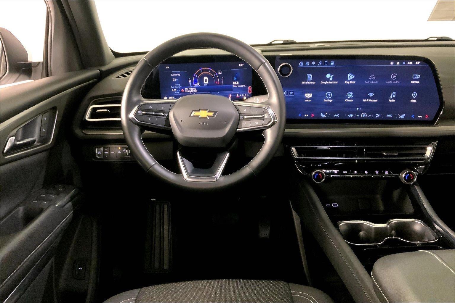 2024 Chevrolet Traverse LT