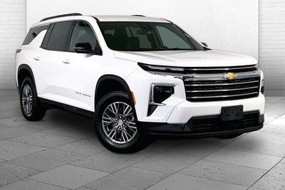 2024 Chevrolet Traverse LT