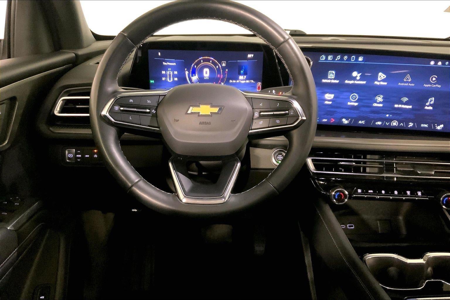 2024 Chevrolet Traverse LT