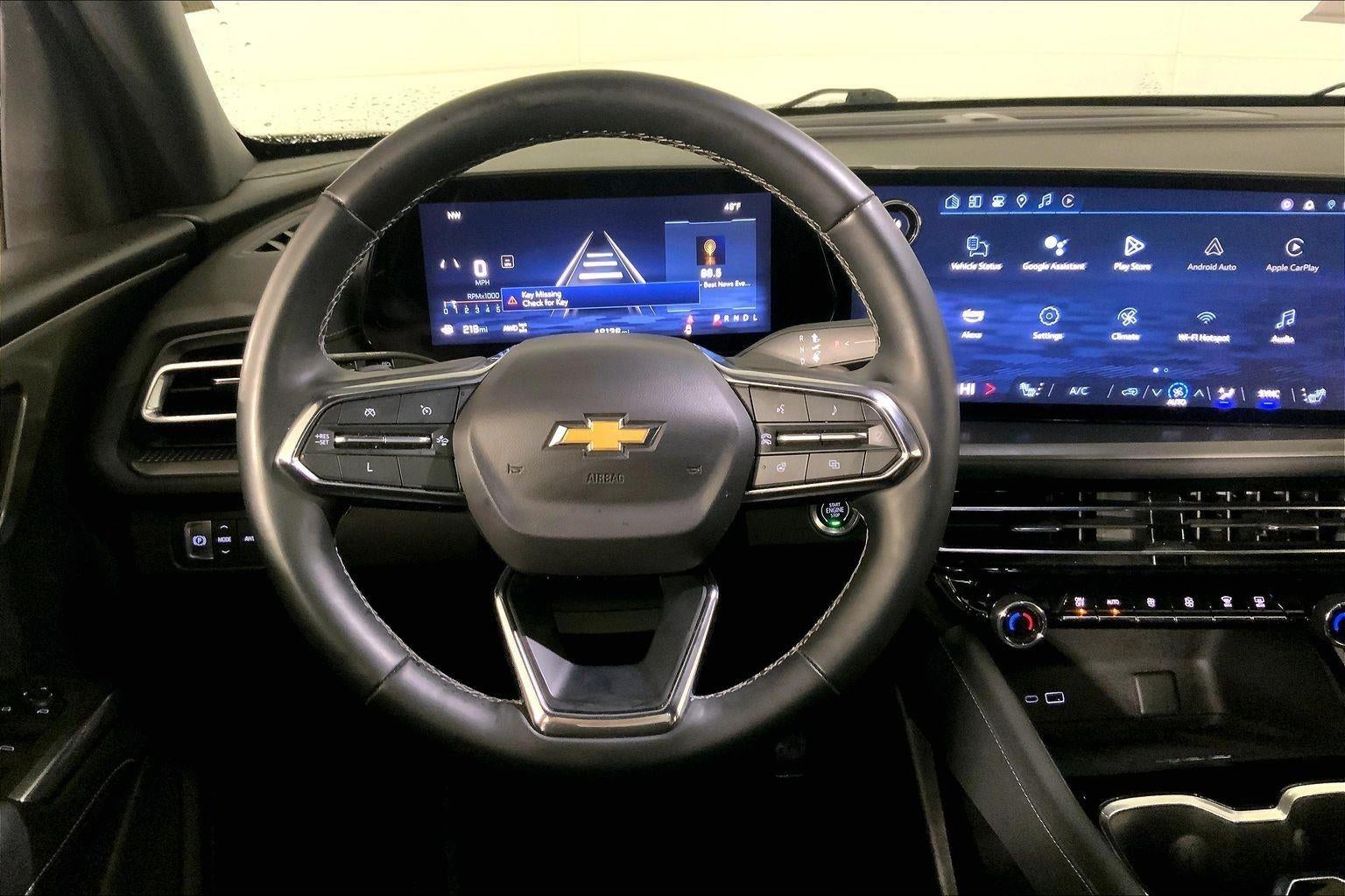 2024 Chevrolet Traverse LT
