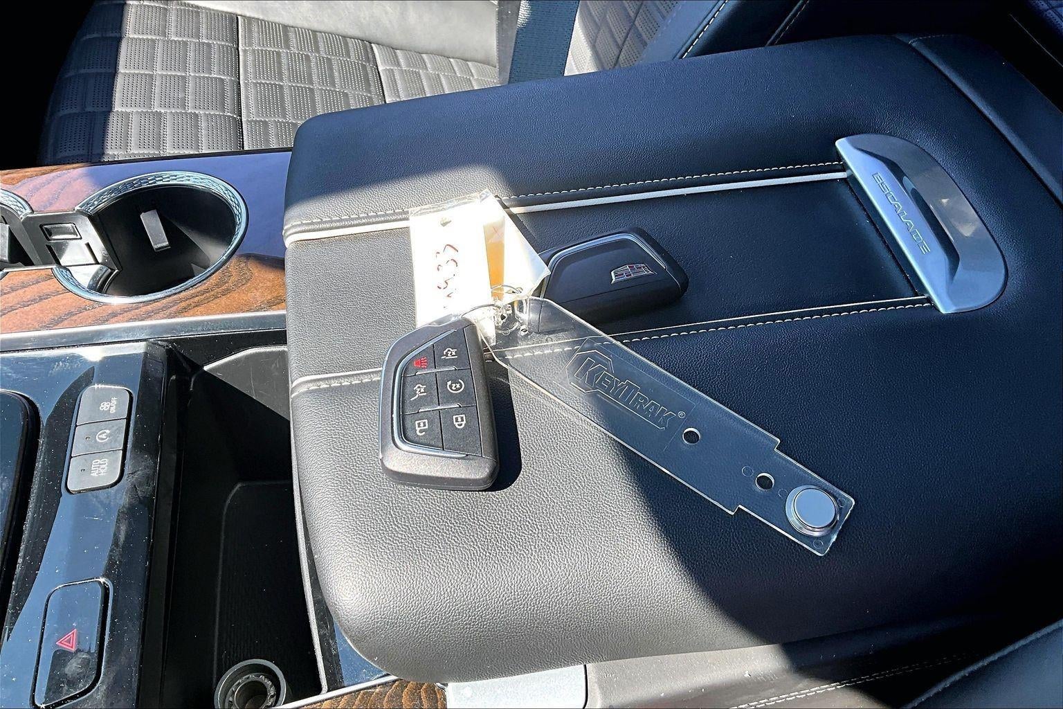 2025 Cadillac Escalade Premium Luxury Platinum