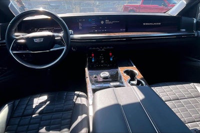 2025 Cadillac Escalade Premium Luxury Platinum