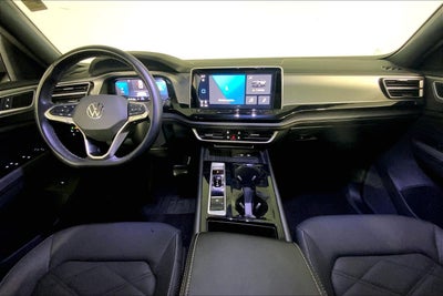 2025 Volkswagen Atlas Cross Sport 2.0T SE w/Technology