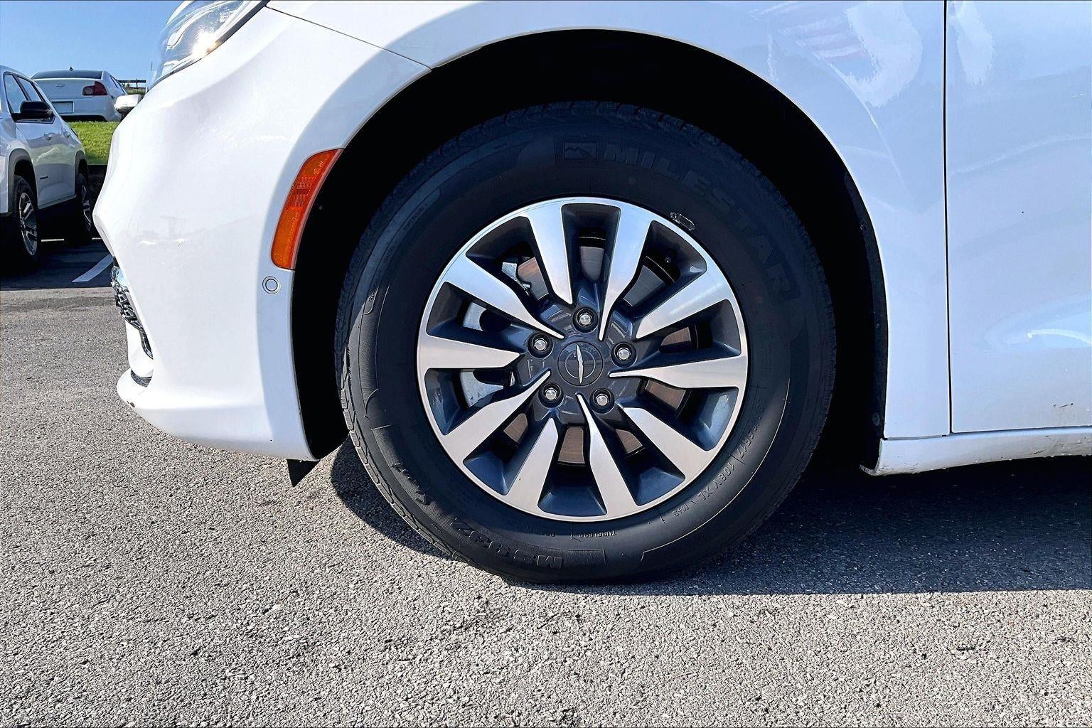 2021 Chrysler Pacifica Hybrid Touring L