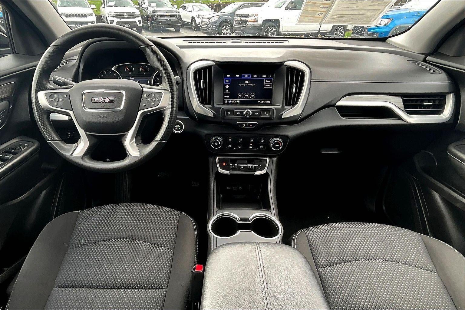 2024 GMC Terrain SLE