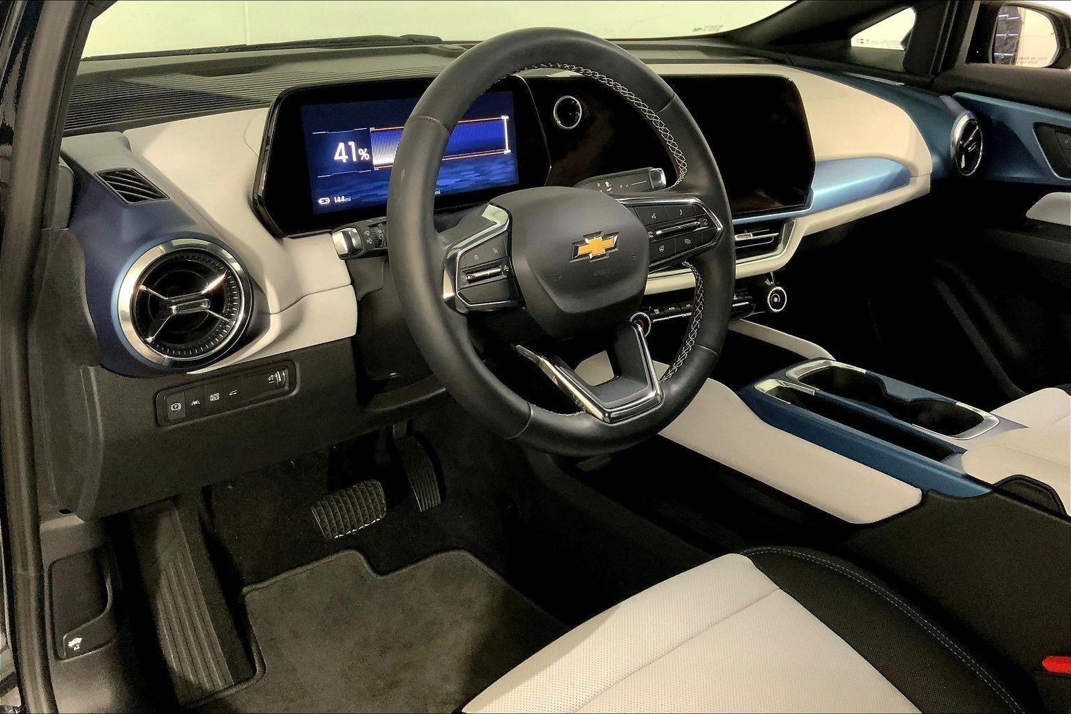 2025 Chevrolet Equinox EV LT