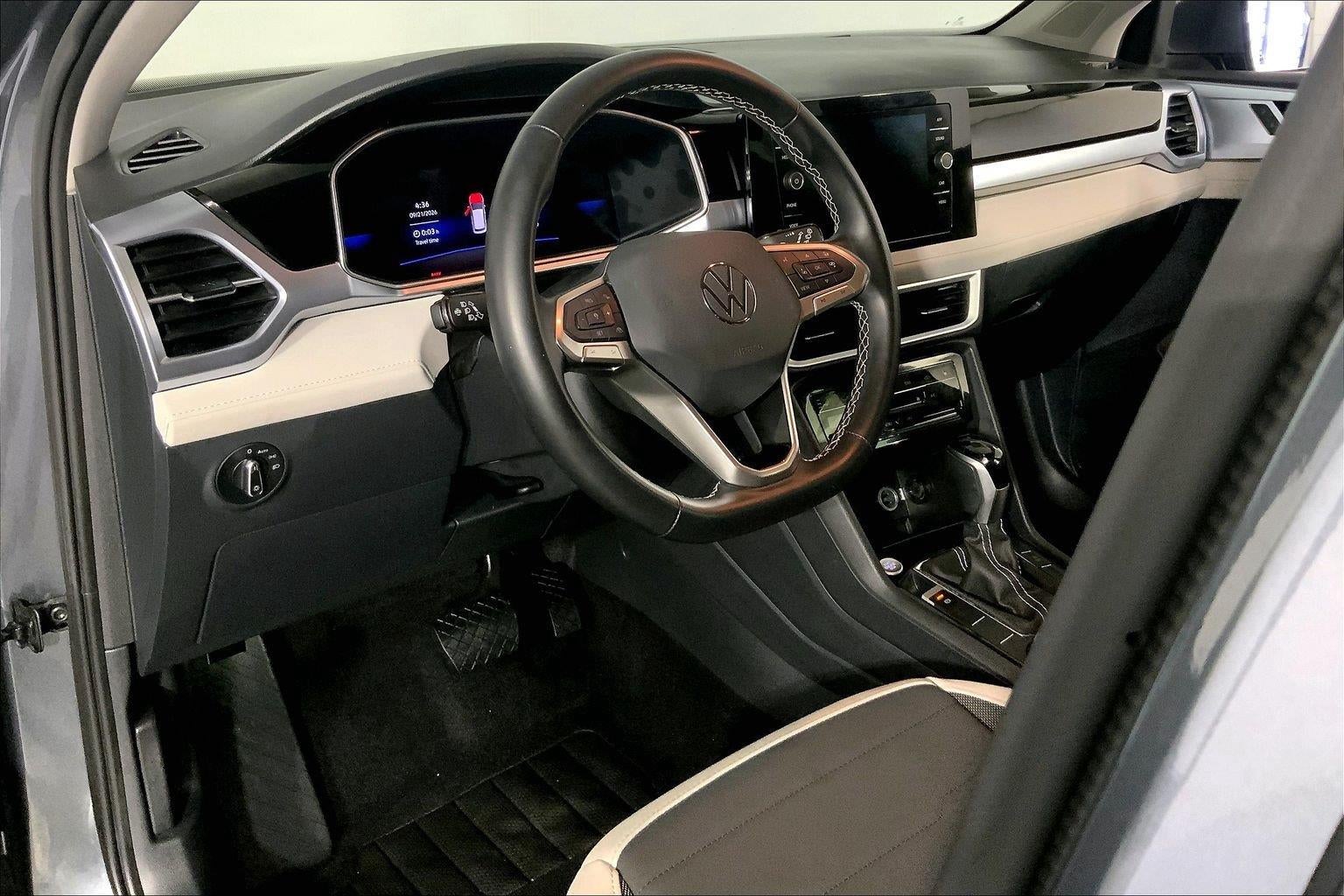 2025 Volkswagen Taos SE