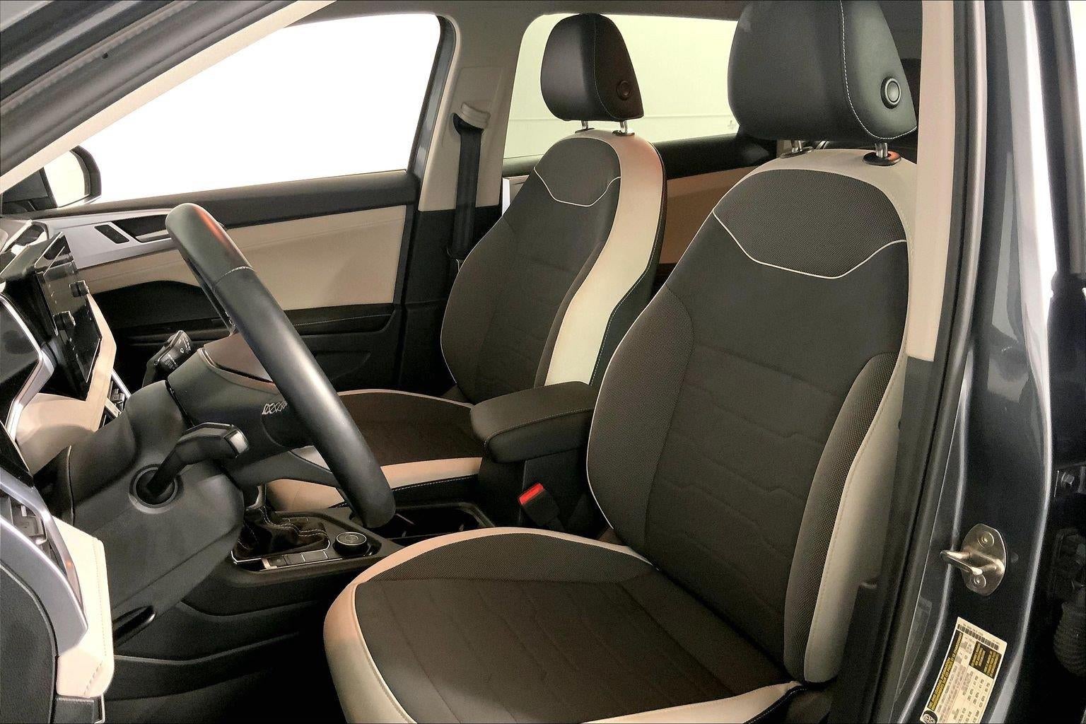 2025 Volkswagen Taos SE