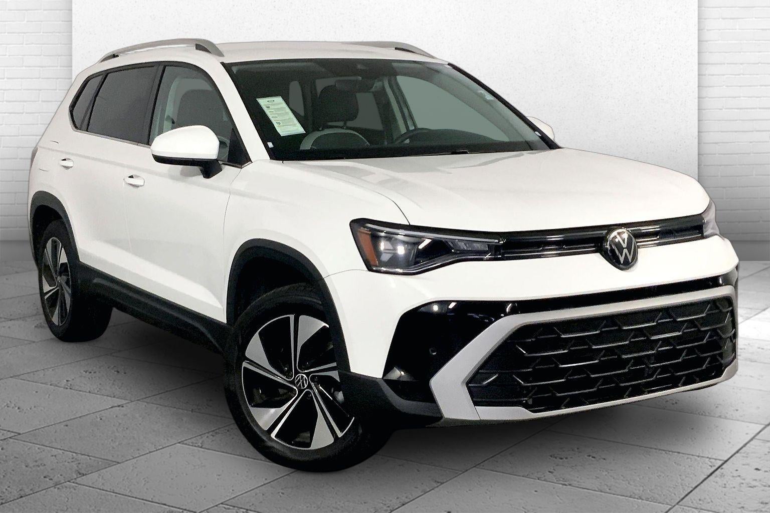 2025 Volkswagen Taos SE
