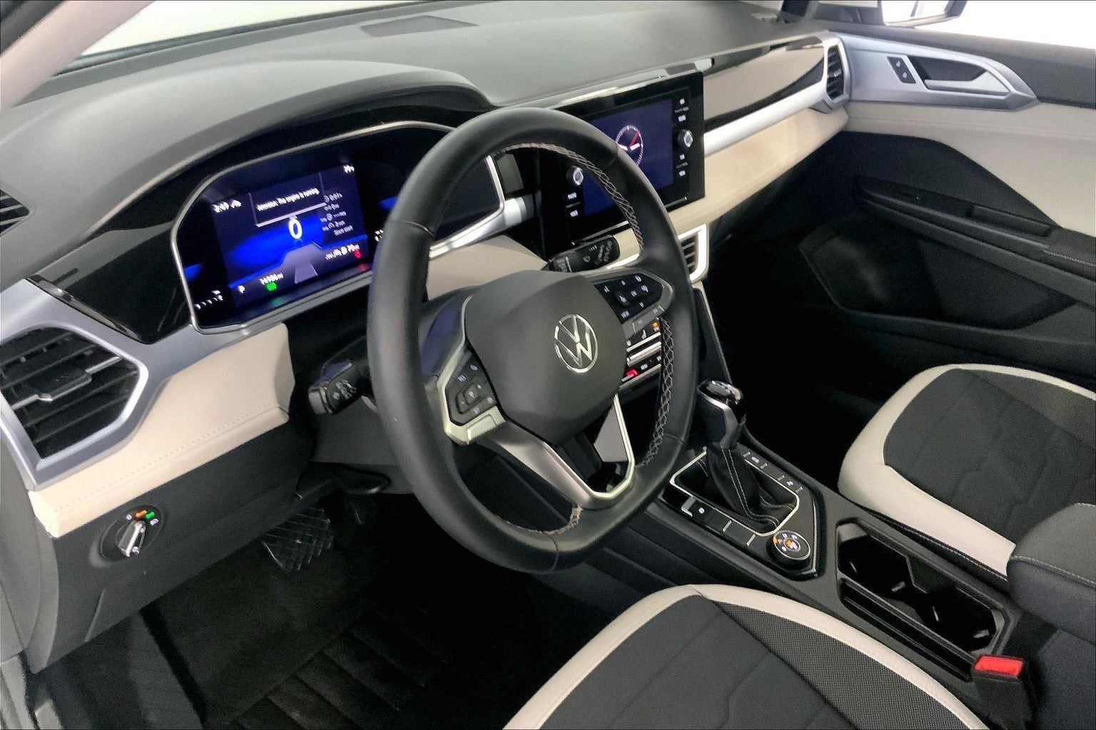2025 Volkswagen Taos SE