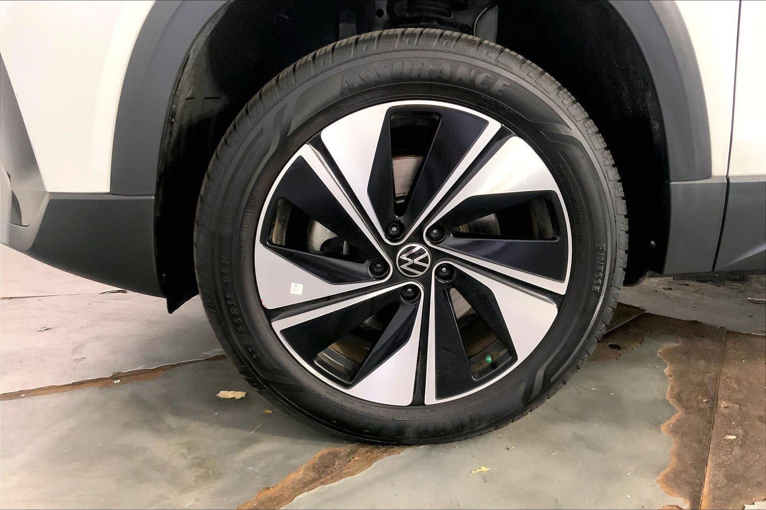2025 Volkswagen Taos SE