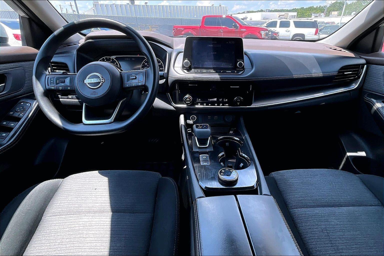 2022 Nissan Rogue SV