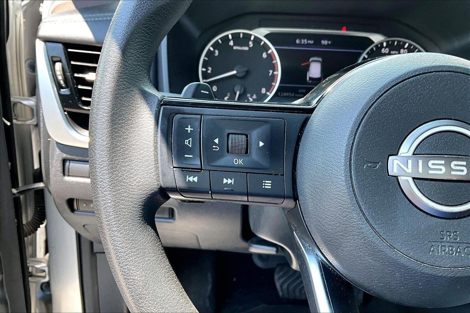 2022 Nissan Rogue SV