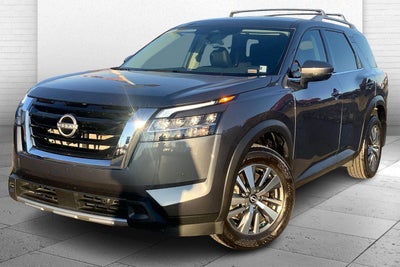 2024 Nissan Pathfinder SL