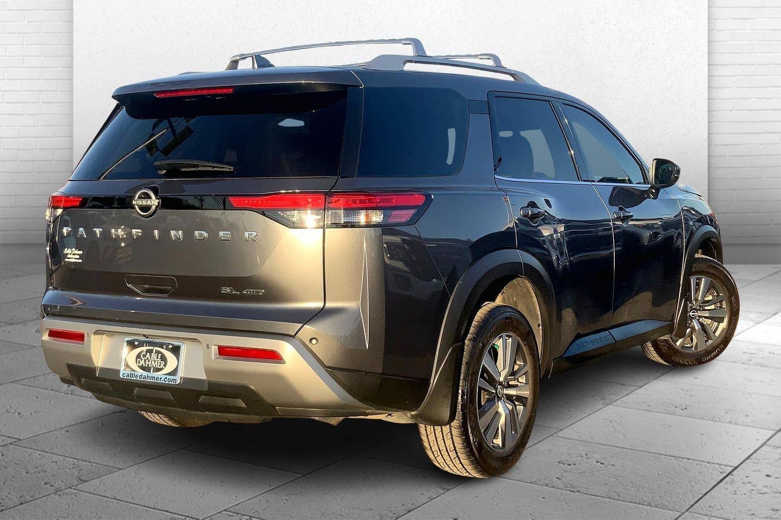 2024 Nissan Pathfinder SL