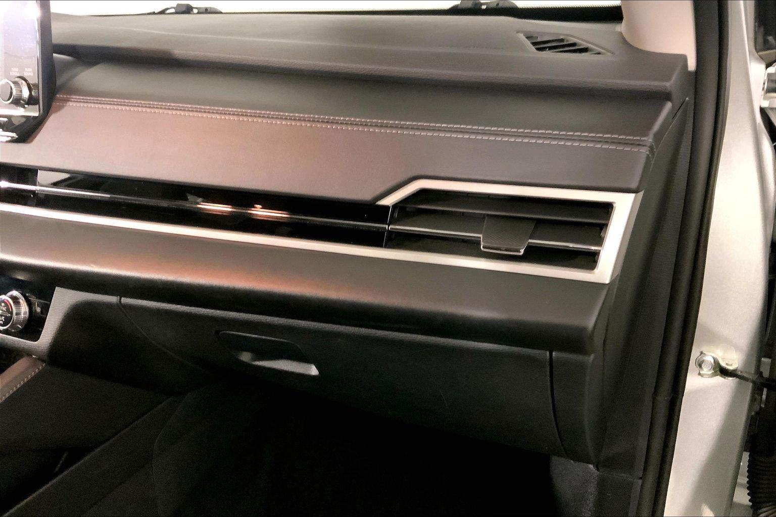 2024 Mitsubishi Outlander Plug-In Hybrid SE