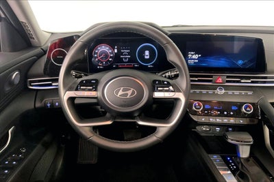 2025 Hyundai Elantra SEL Convenience