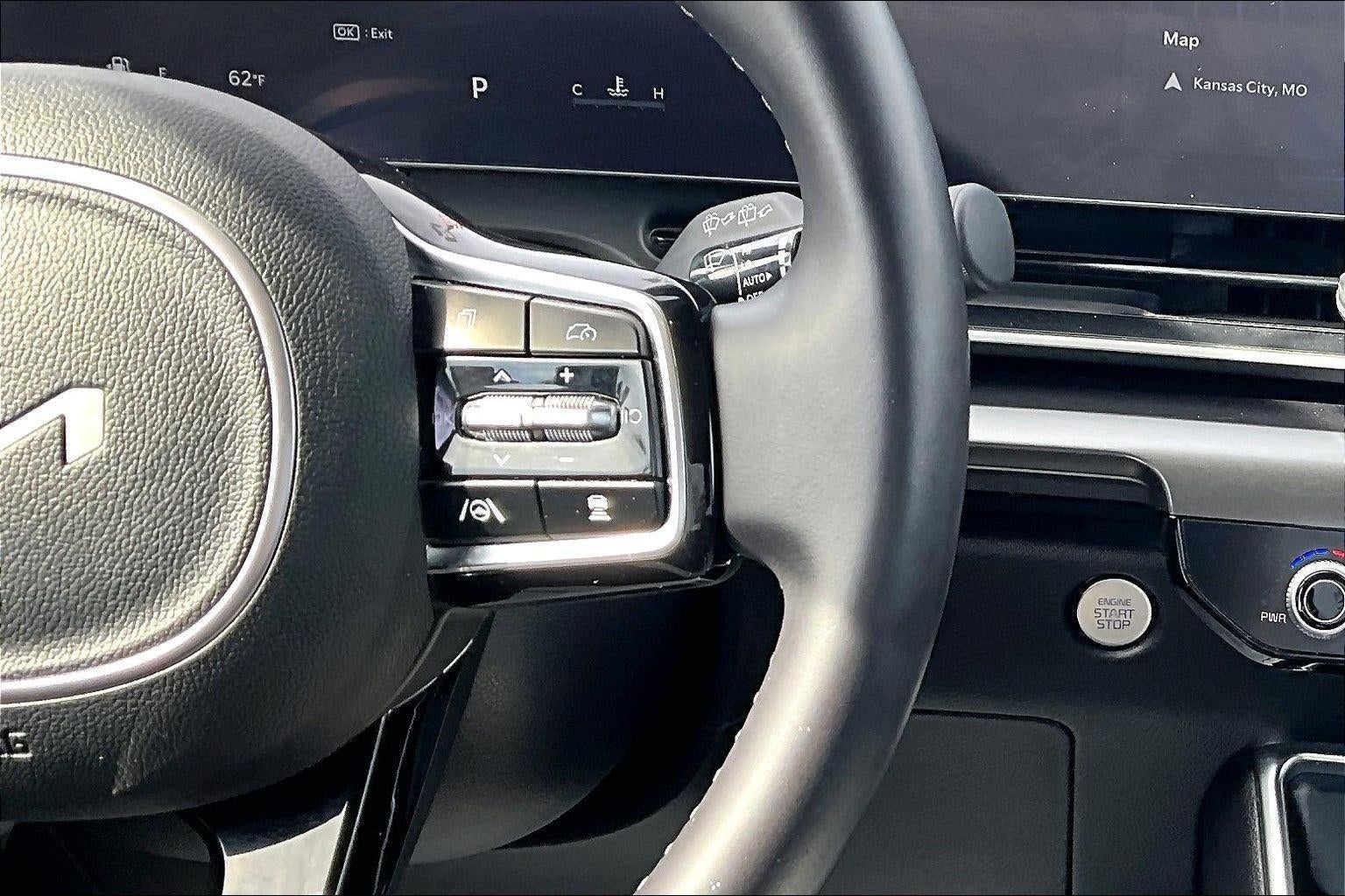 2025 Kia Carnival SX