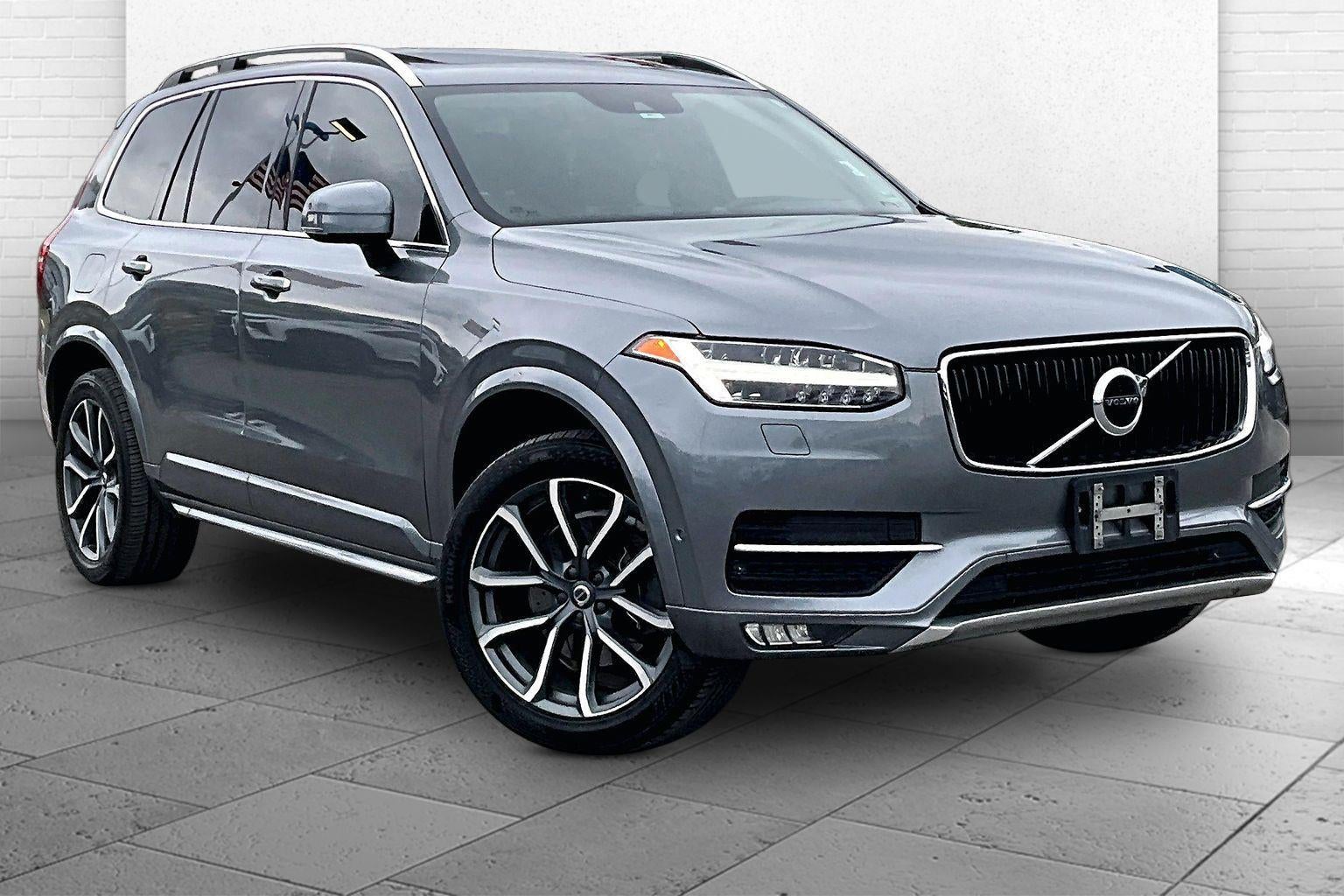 2016 Volvo XC90 T6 Momentum