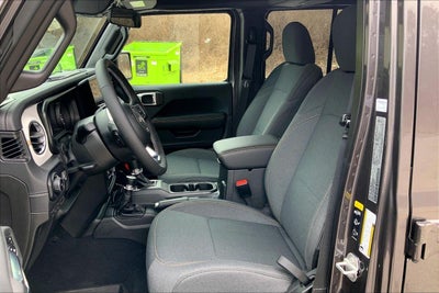 2025 Jeep Wrangler 4-Door Sahara 4x4