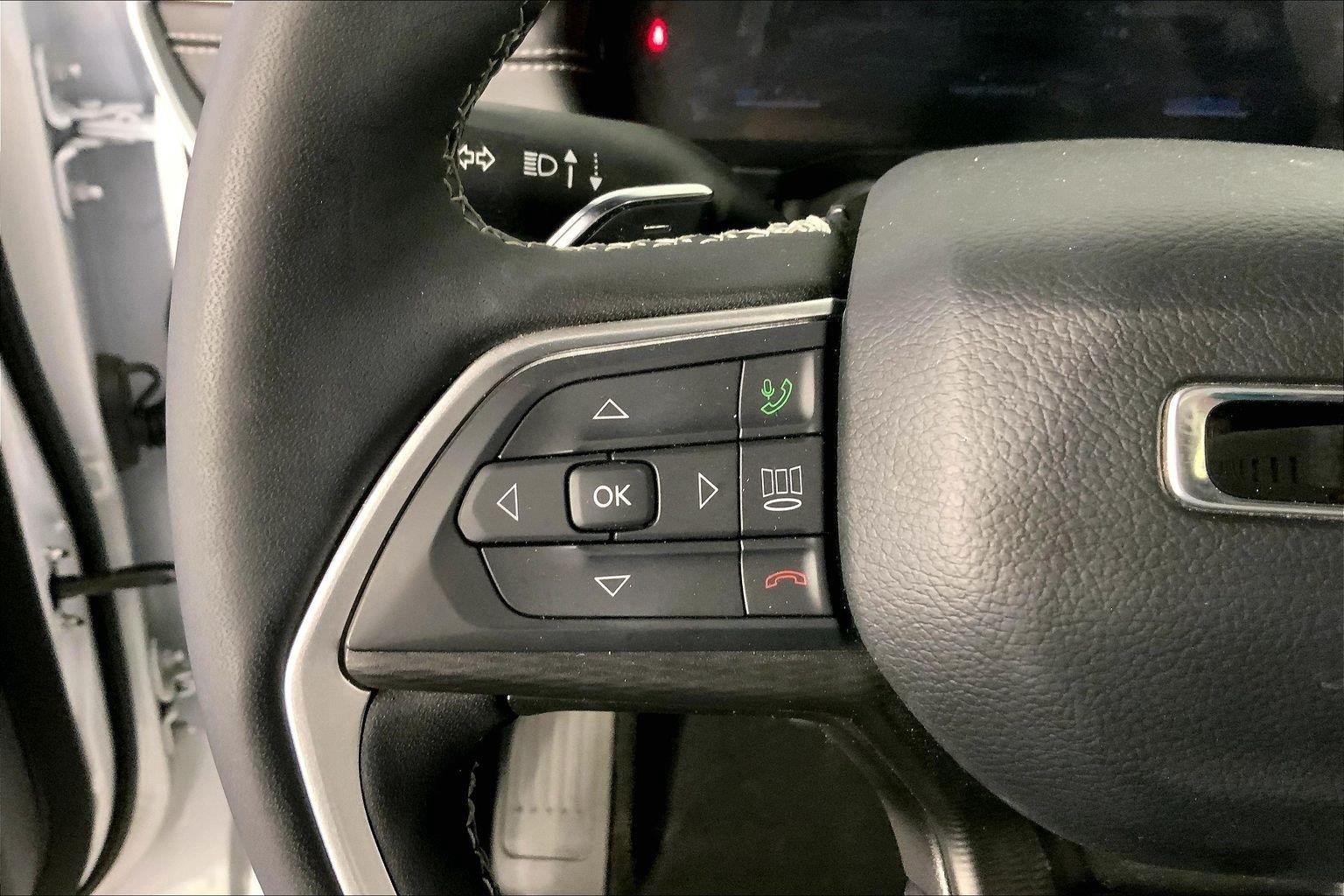 2025 Jeep Grand Cherokee L Laredo 4x4