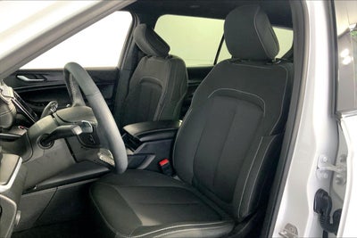 2025 Jeep Grand Cherokee L Laredo 4x4