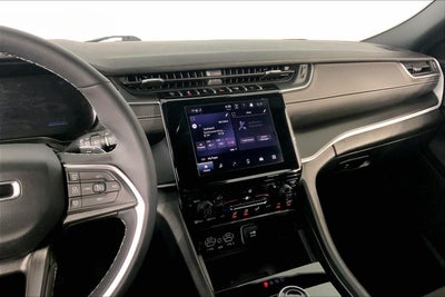 2025 Jeep Grand Cherokee L Laredo 4x4