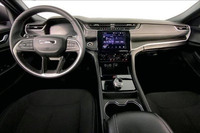 2025 Jeep Grand Cherokee L Laredo 4x4