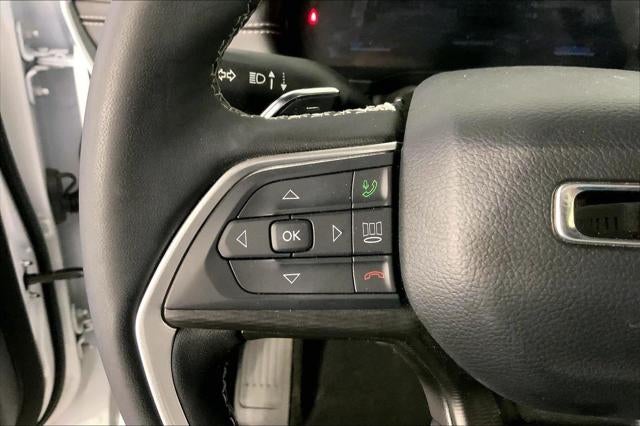 2025 Jeep Grand Cherokee L Laredo 4x4