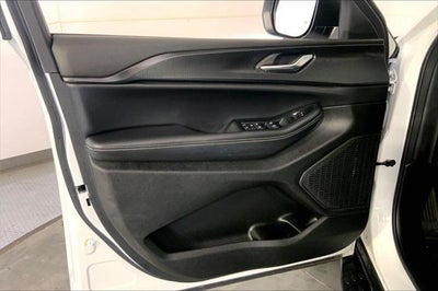 2025 Jeep Grand Cherokee L Laredo 4x4