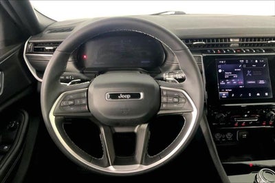2025 Jeep Grand Cherokee L Laredo 4x4