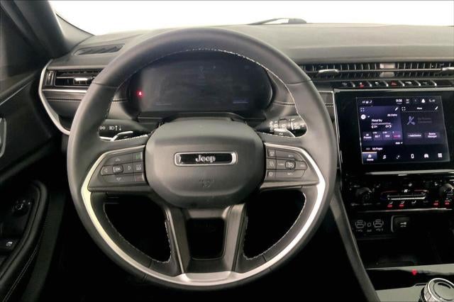 2025 Jeep Grand Cherokee L Laredo 4x4