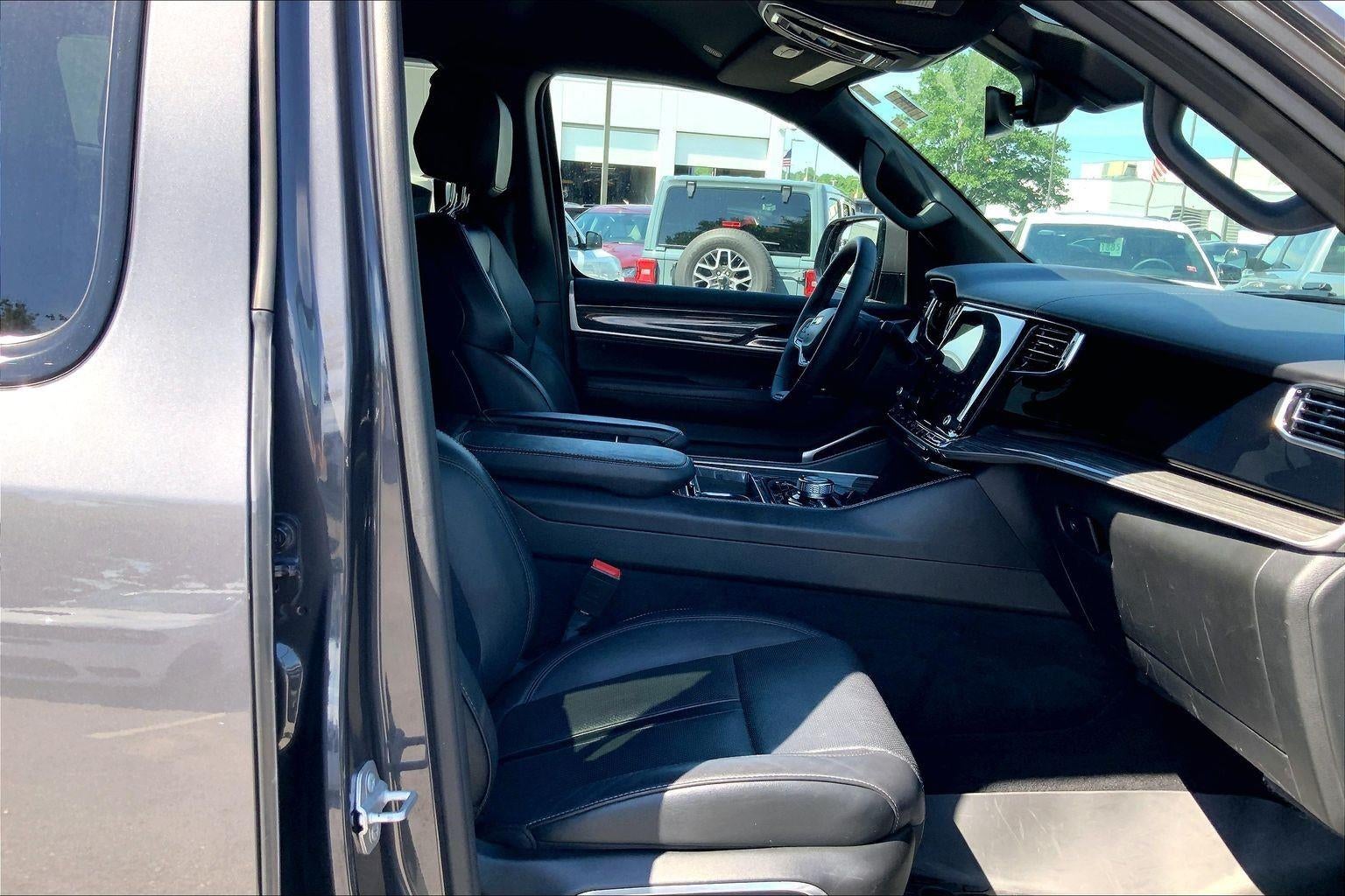 2022 Jeep Wagoneer Series III