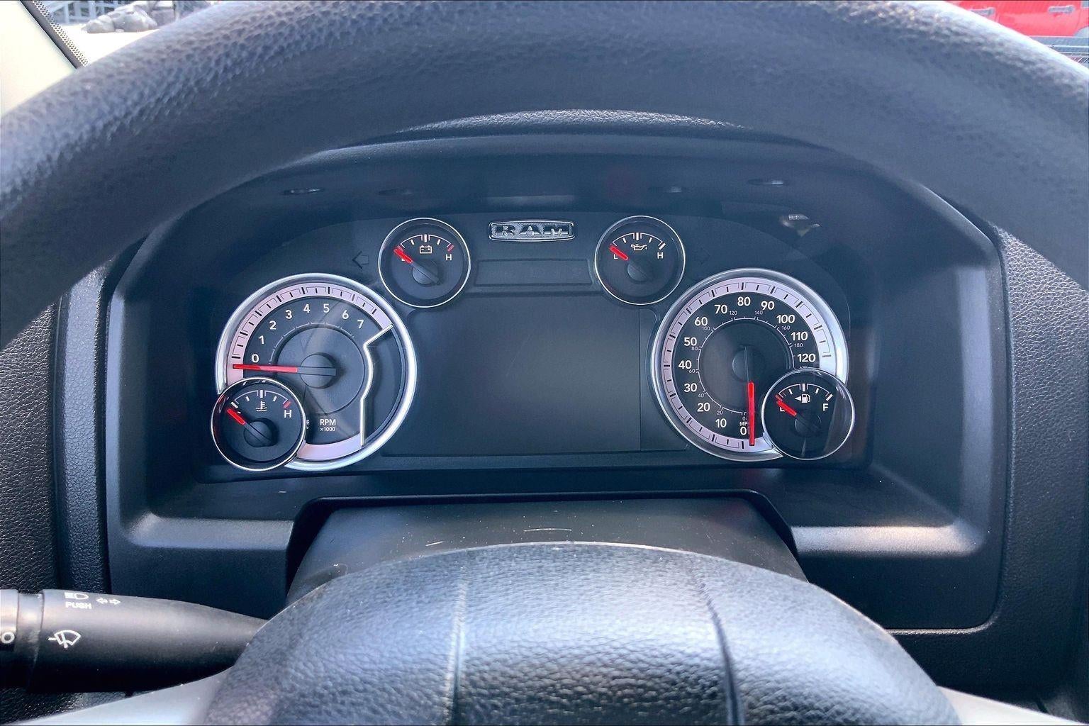 2022 RAM 1500 Classic SLT Crew Cab 4x4 6'4' Box