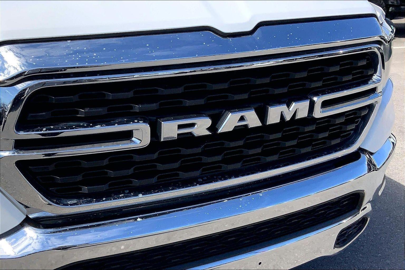 2024 RAM 1500 Big Horn Crew Cab 4x4 5'7' Box