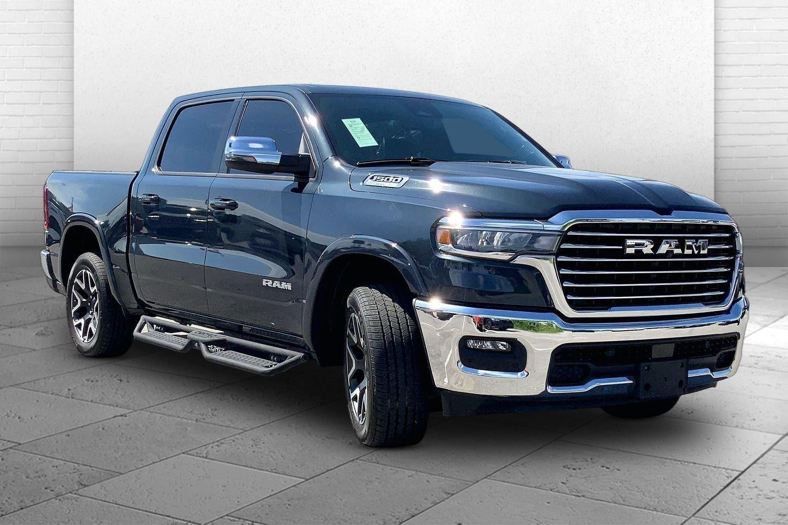 2025 RAM 1500 Laramie Crew Cab 4x4 5'7' Box