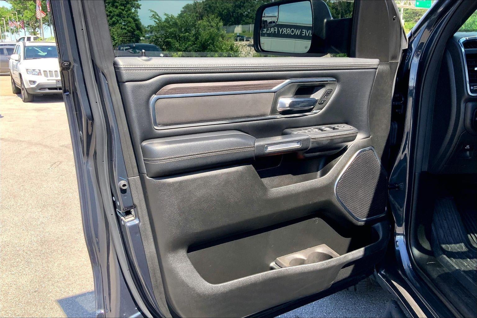 2025 RAM 1500 Laramie Crew Cab 4x4 5'7' Box