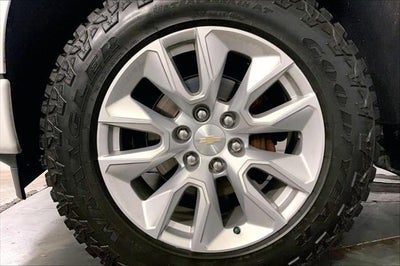 2022 Chevrolet Silverado 1500 4WD Crew Cab Short Bed Custom