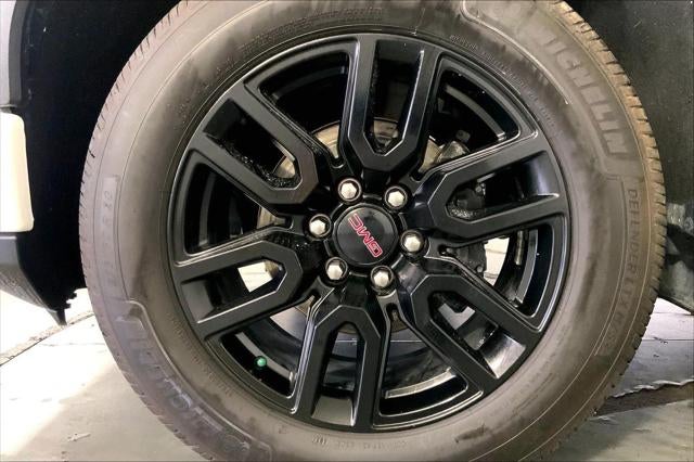 2022 GMC Sierra 1500 4WD Crew Cab Short Box Elevation