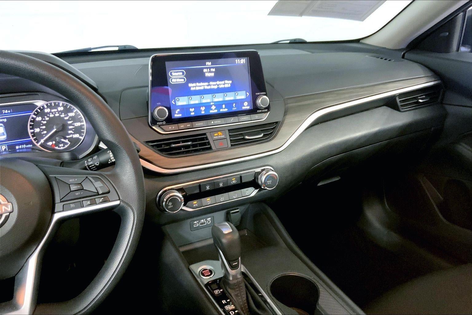 2025 Nissan Altima SV FWD