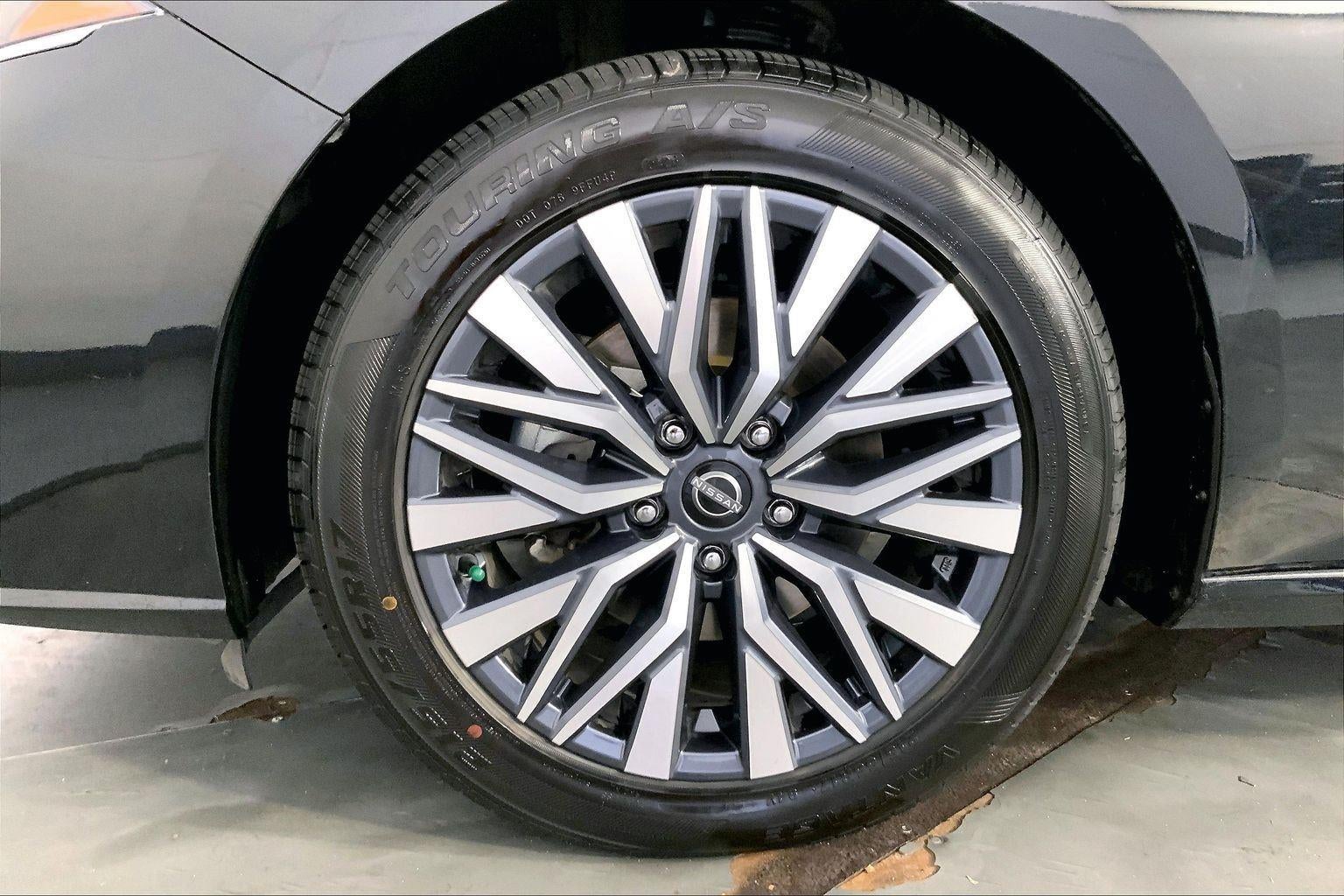 2025 Nissan Altima SV FWD