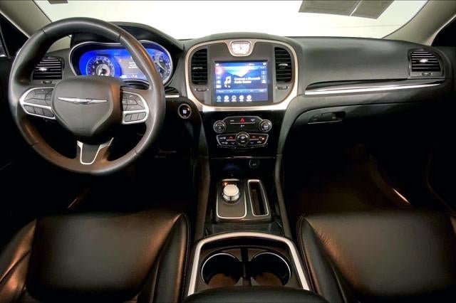 2023 Chrysler 300 Touring